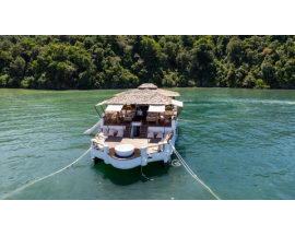 Floating Club House - Island Hopping