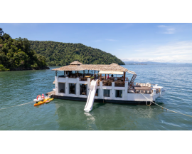 Floating Club House - Island Hopping 
