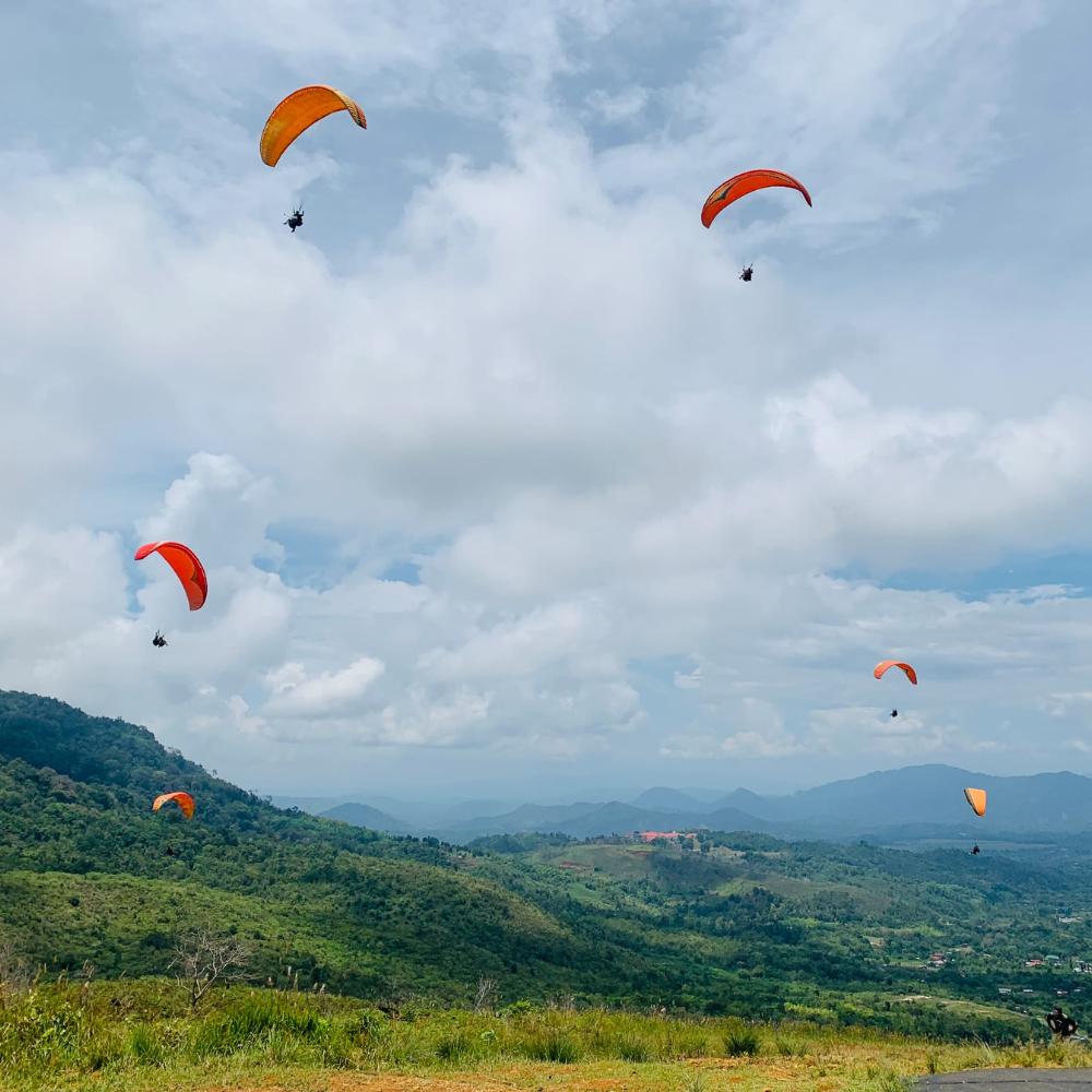 Mount Kinabalu Paragliding: Soar Above Sabah's Spectacular Landscapes