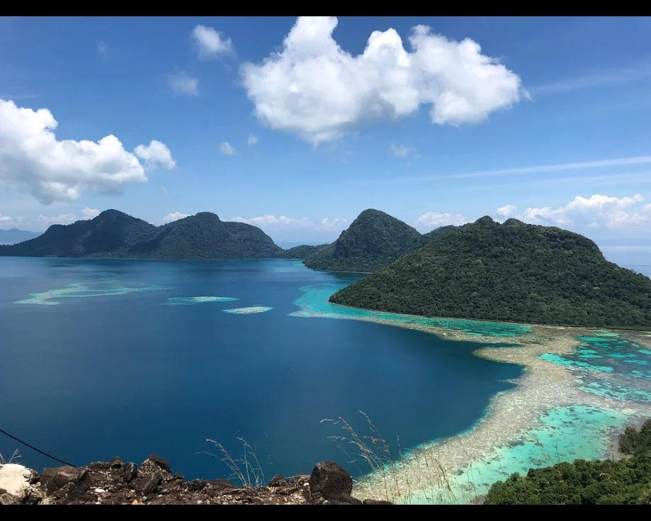 Bohey Dulang, Mantabuan and Sibuan island tour