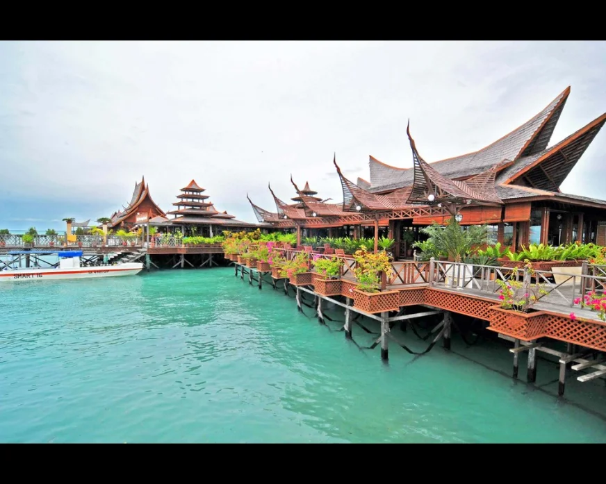 Mabul and Kapalai island day trip